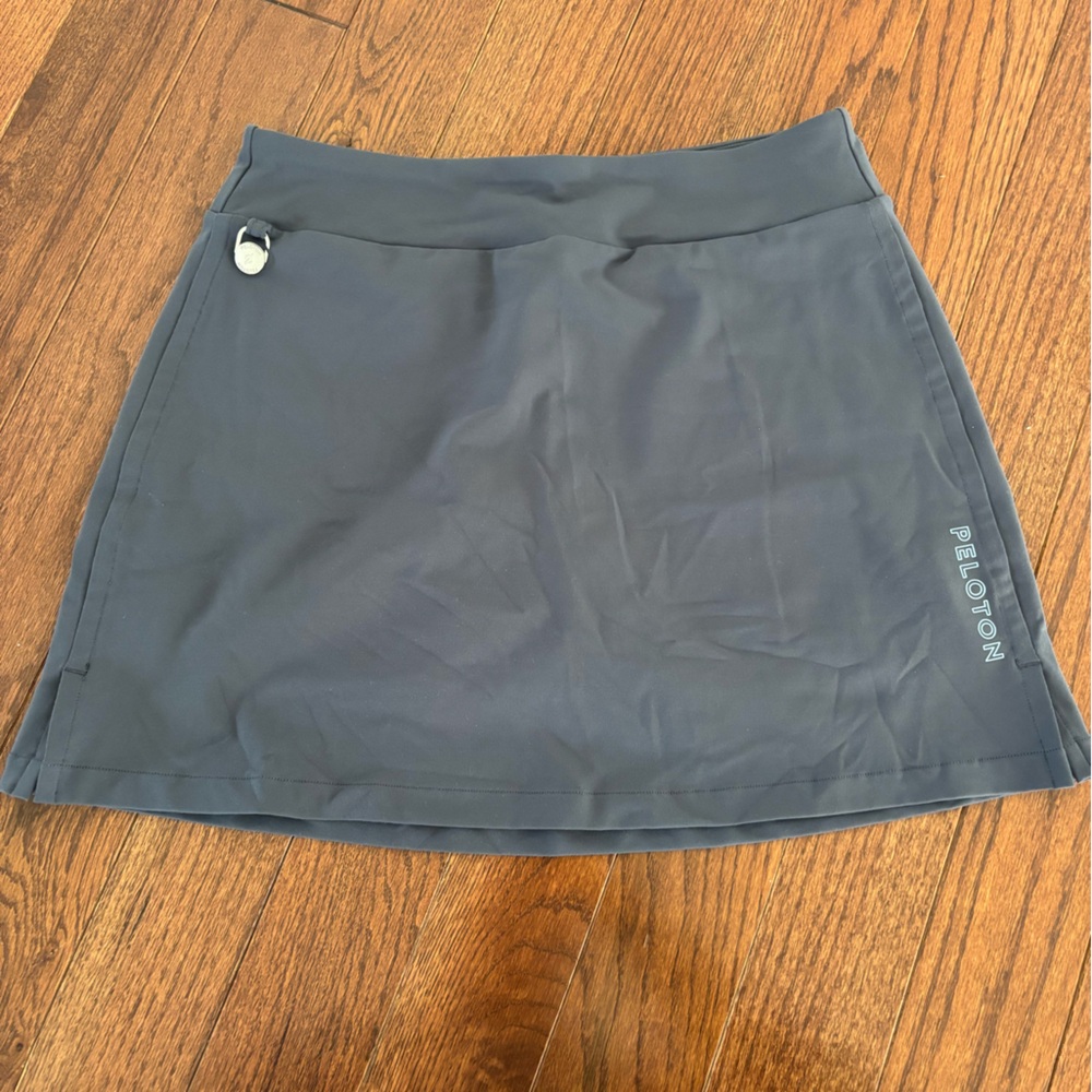 Peloton Gray Golf Skort